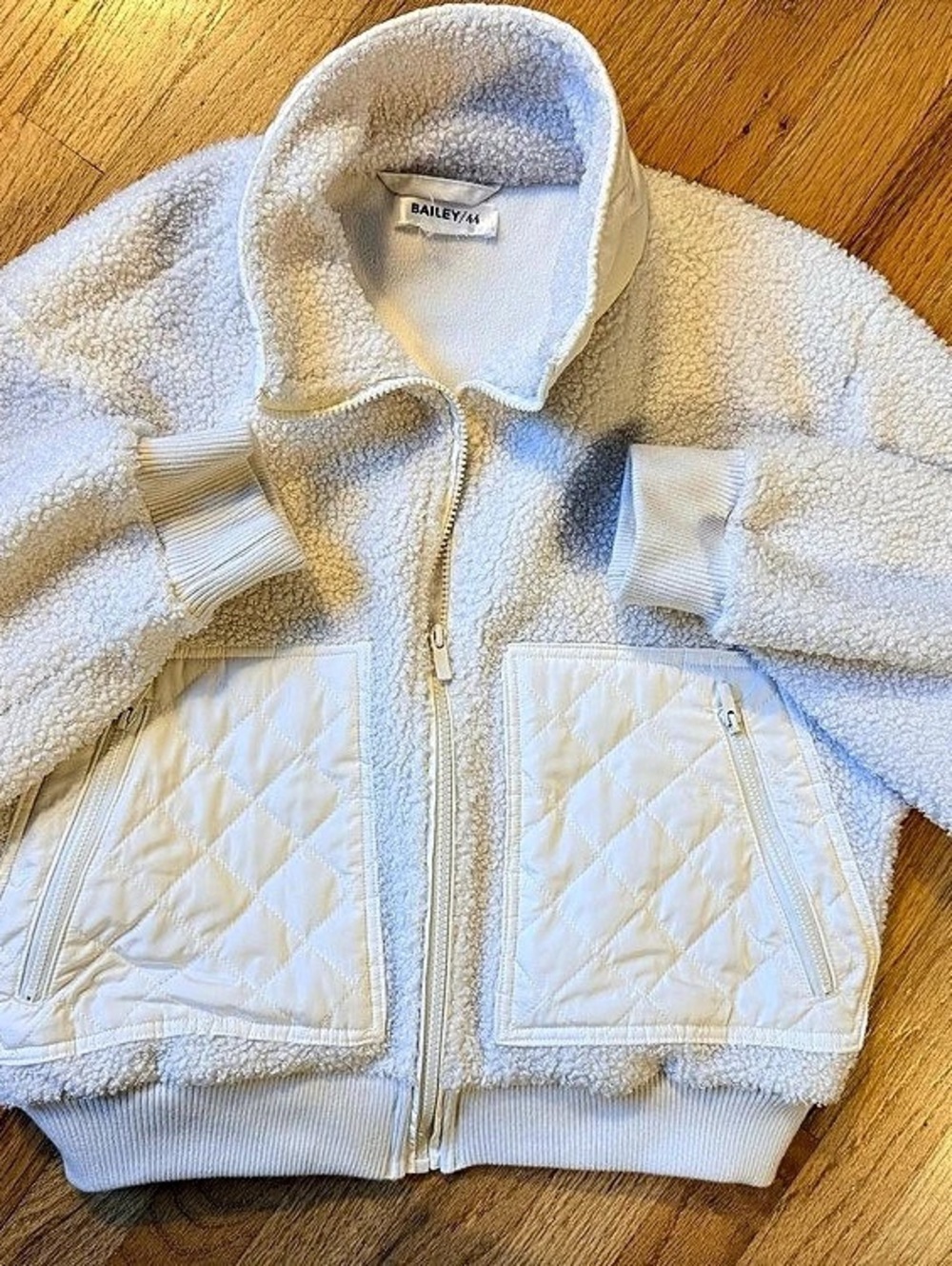Bailey 44 Cream Colored Faux Sherpa Funnel Neck Cropped Zip Up Coat Women’s Larg